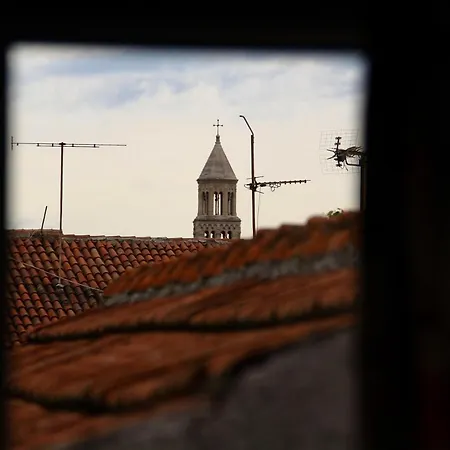 Hostal Wonderful World