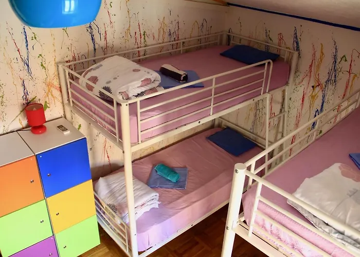 Hostel Wonderful World *